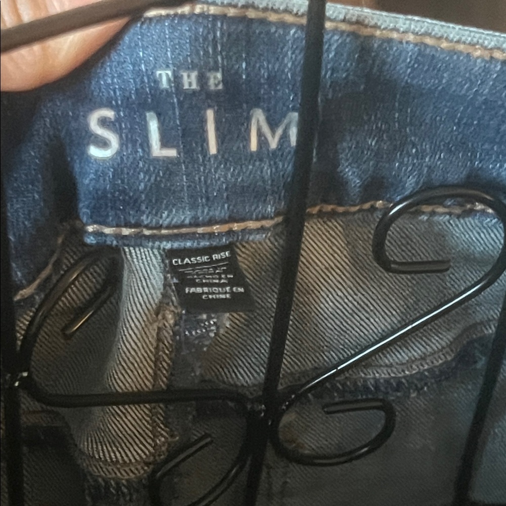 White House Black Market “The Slim” Distressed Boyfriend Jeans | Size 6/8 - Picture 2 of 11